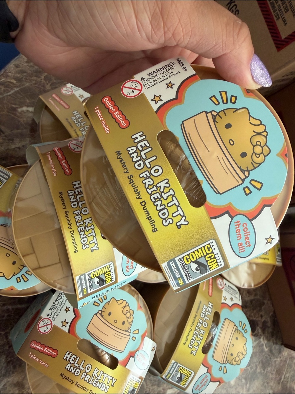 SD COMIC CON 26’ Hello Kitty Mystery Squishy Dumpling - Gold Edition - LIMITED